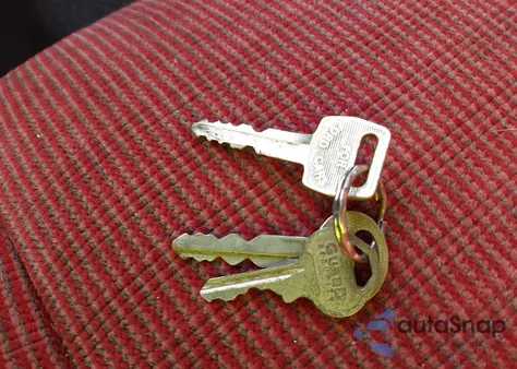 1988 Ford F350 из США, поврежденный, VIN 1FDJF37M2JNA06394